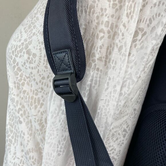 NWOT Luxury Gold Backpack - Picture 8 of 9